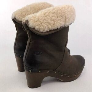 UGG Brown Leather Ankle Boots with Cream Shearling Cuff
